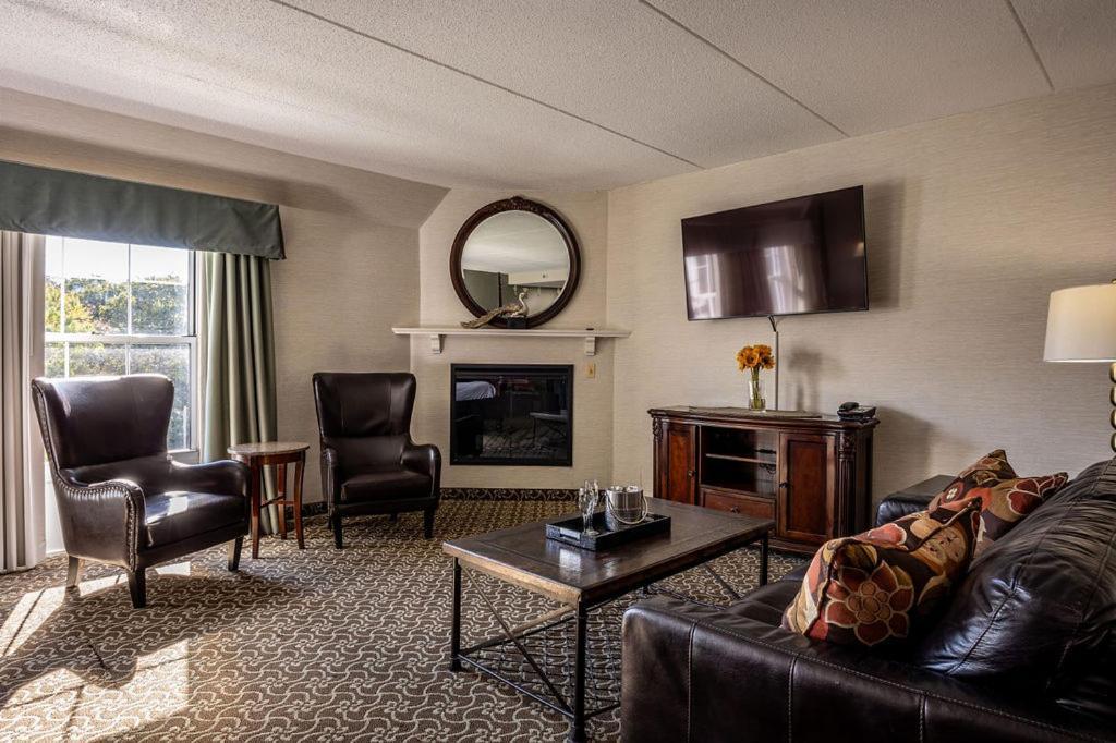 D. Hotel Suites & Spa Холиок Экстерьер фото